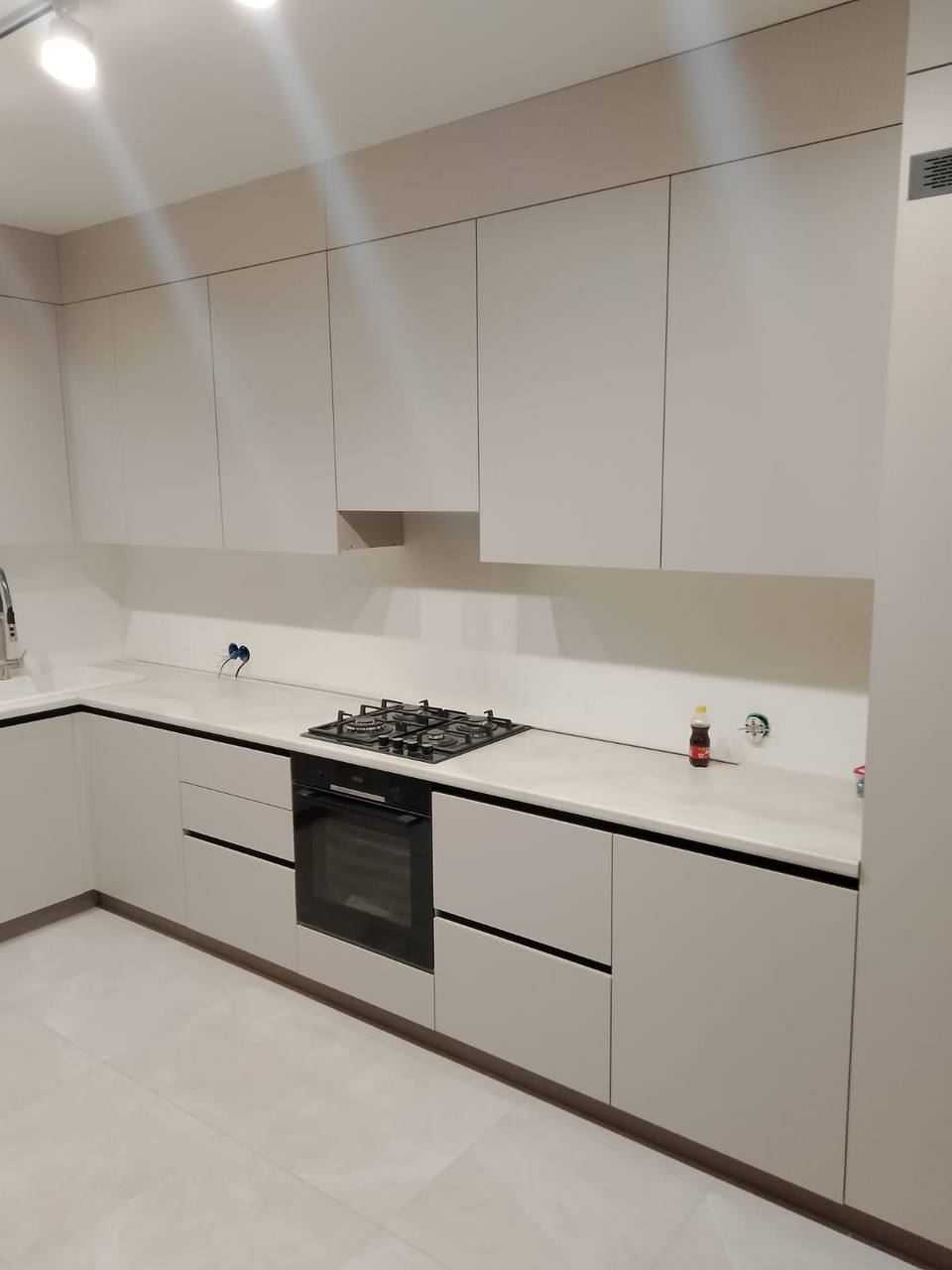 Кухня угловая — Кашемир с пеналом